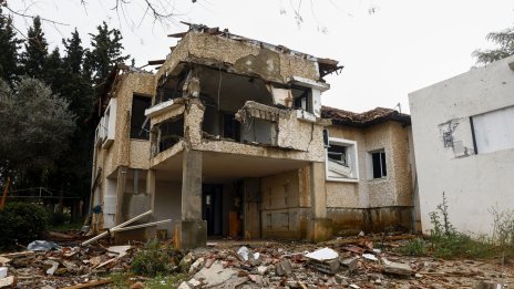 Израел атакува позиции на "Хизбула" в Сирия