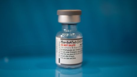 BioNTech ще отговаря по първо дело в Германия за странични ефекти от COVID ваксината ѝ