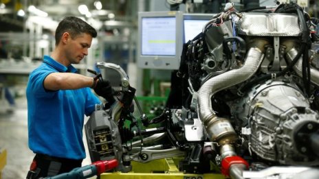 Индустриалното производство в ЕС се свива леко през септември