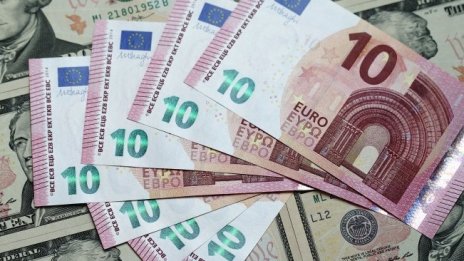 Деян Василев: Българският лев всъщност е евро от много години