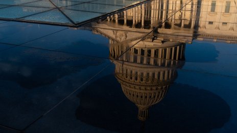 САЩ загубиха отличния си кредитен рейтинг от Fitch