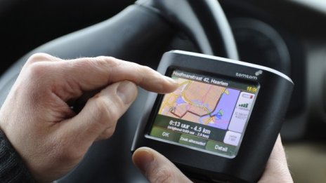 TomTom ще предоставя на Uber карти и данни за трафика