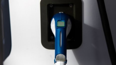 Борис Джонсън подготвя законопроект за развитие на мрежата от зарядни станции