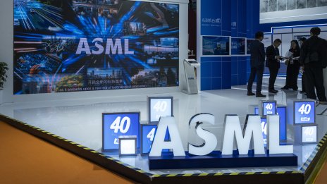 Европейският технологичен гигант ASML  не изпълни прогнозата за поръчките си