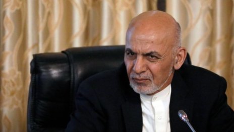 От президент в изгнаник: Защо всички са бесни на Ашраф Гани?