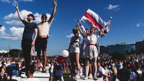 Още един опозиционен лидер в Беларус напусна страната