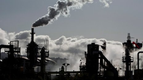 Рязък спад на американската индустриална активност