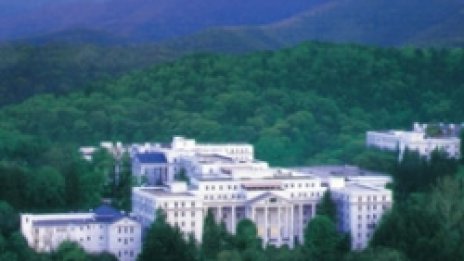 Фалира луксозният хотел Greenbrier, историческа забележителност на САЩ