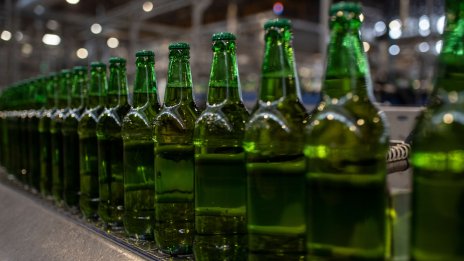 Путин предаде контрола върху руското звено на AB InBev на местна компания