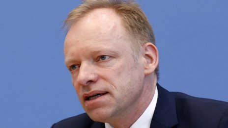 Клеменс Фюст: Блокирането на Великобритания е символично