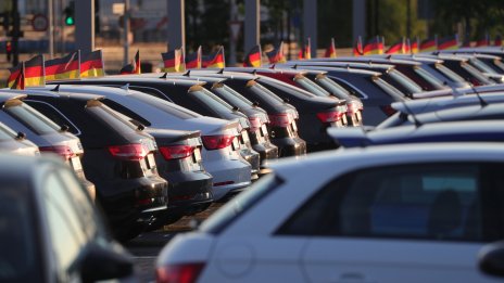 Осем страни от ЕС ще обсъдят евентуални промени в регламентите за емисиите при колите