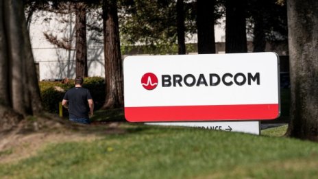 Broadcom надмина очакванията с прогнозата си