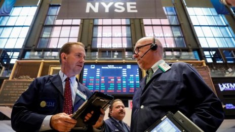 Wall Street се оцвети в зелено