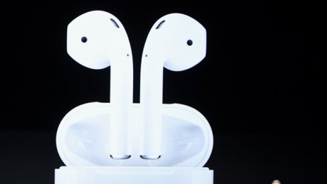 Apple губи дял на пазара на безжични слушалки 