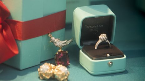Лятното тримесечие донесе повече оптимизъм на Tiffany & Co.