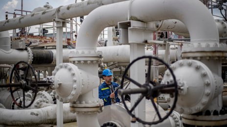 Русия е спряла да доставя нефт на Полша през петролопровода "Дружба" 