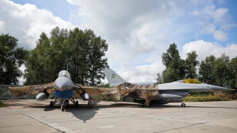 F-16 в Украйна подсилват въздушната отбрана, 95% от дроновете през септември са свалени