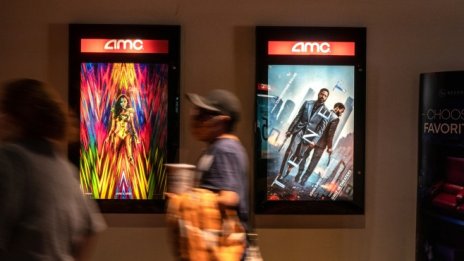 Липсата на нови премиери остави „Tenet“ на върха на боксофиса