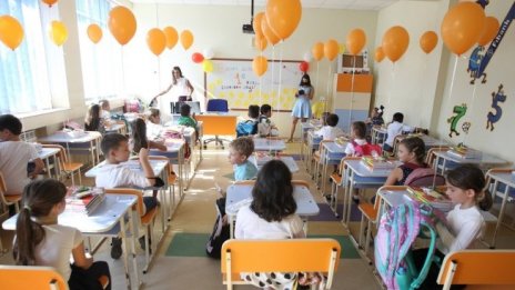 МЗ публикува насоки за родителите на деца, посещаващи учебни заведения в условията на Covid-19