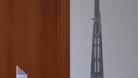 Саудитска Арабия продължава строежа на най-високата сграда в света