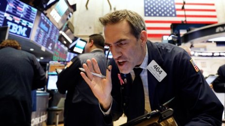 Wall Street отново е в червената зона* 