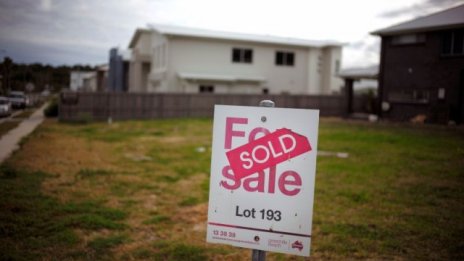 Австралия оказва все по-голям натиск върху чуждите инвеститори в имоти