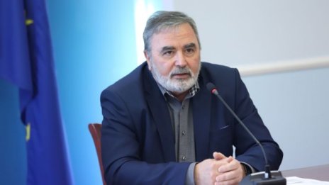 Срокът за поставяне на трета доза ваксина срещу коронавирус се намалява на 3 месеца