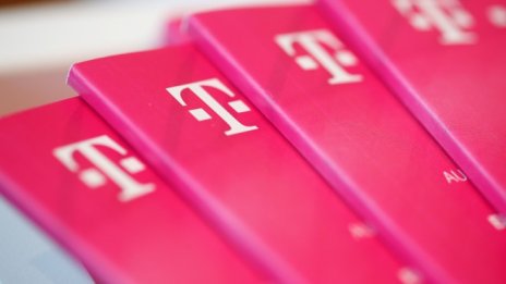 Deutsche Telekom се дистанцира от Huawei