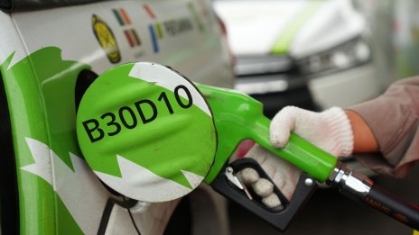 Петролът поскъпва леко след коментари за китайското търсене