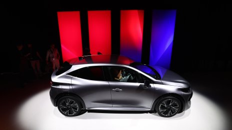 Автомобилни компании показват нови електромобили и достъпни модели на изложението в Мюнхен