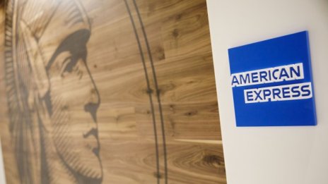 American Express ще увеличава дела при кредитите за малкия бизнес с придобиване