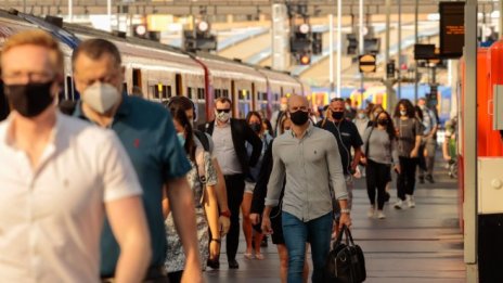 Великобритания влезе в рецесия след срив на БВП С 20,4% 