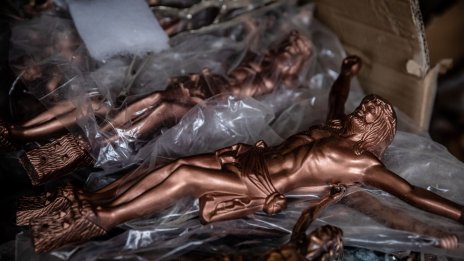 Религията отново се преплита с политиката