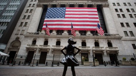 Dow Jones прибави над 700 пункта след сигналите на Фед за забавяне в покачването на лихвите