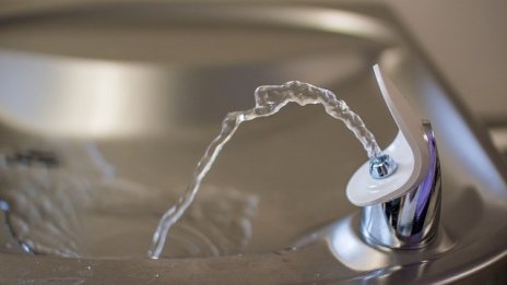 Питейната вода в България няма отклонения от нормите според доклад