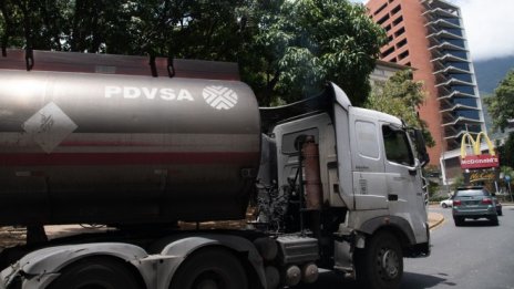 Големите петролни компании се отказват от Венецуела