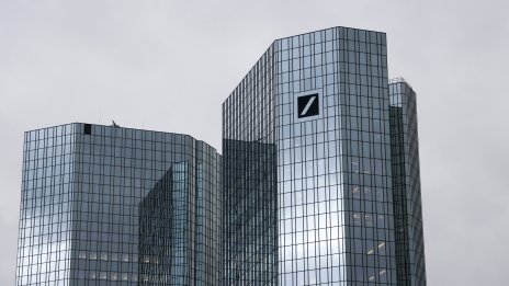Седем години по-късно Deutsche Bank се завръща в основния индекс Euro Stoxx 50