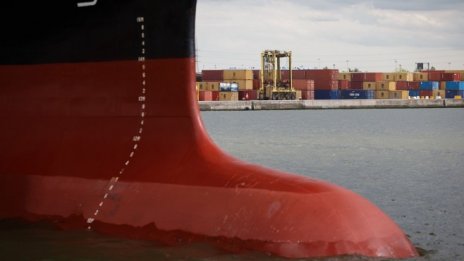 Товарът, обработен от пристанищата в ЕС, рязко спада през 2020 г.