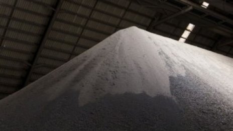 Търсенето на цимент у нас е намаляло леко, но пазарът остава силен