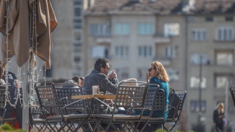 Заетостта в България се връща към предпандемичните си нива в края на 2022 г.