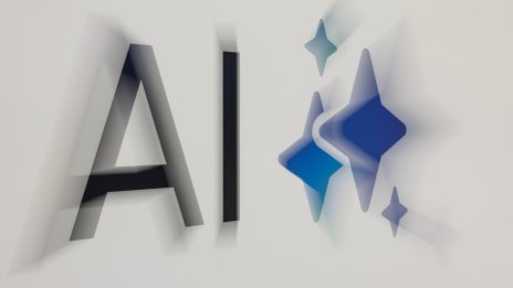 Лудата AI надпревара - от космическите оценки на компаниите до безумните разходи за центрове за данни