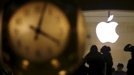 Apple с първи тримесечен спад на приходите от 13 години