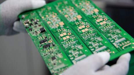 Компютри, смартфони, е-колела – дефицитът на чипове увеличава цените им