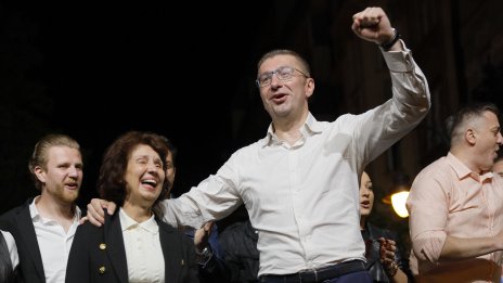 Националистите от ВМРО-ДПМНЕ постигнаха убедителна победа на изборите в Северна Македония