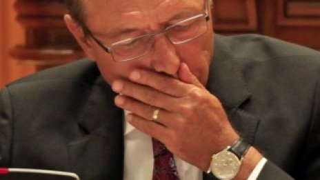 Конституционният съд в Румъния потвърди отстраняването на президента Бъсеску