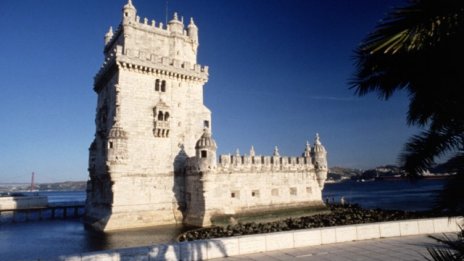 Конституционният съд на Португалия блокира орязването на заплати и пенсии