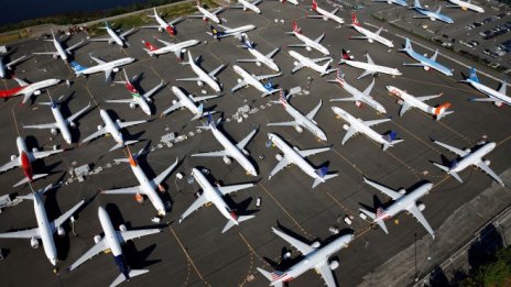 Заради забраната за полети със 737 Max: Boeing отписва 4,9 млрд. долара