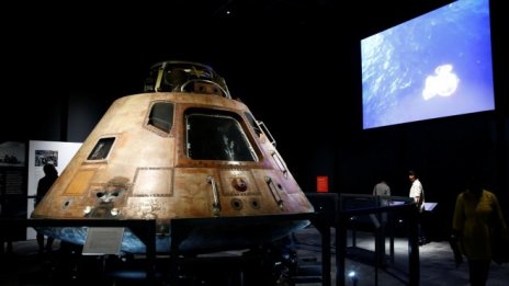 Страници от летателния план на мисията до Луната на "Аполо 11" отидоха на търг