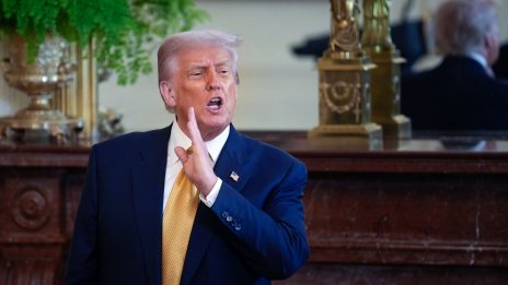 Рейтингът на одобрение на Тръмп спада до най-ниско ниво, откакто започна мандата си