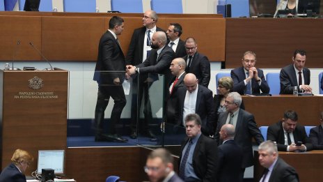 ДПС на Доган ще подкрепи втория вот на недоверие към кабинета "Желязков"